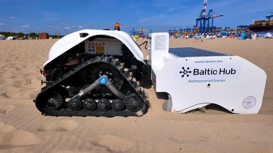 e-papieros na plaży, vape piasek bałtyk, elektroniczny papieros nad morzem - BeBot sprawdził się w boju