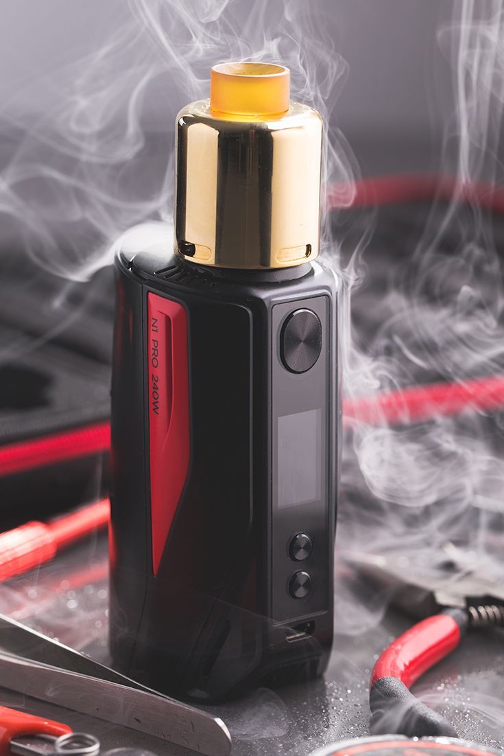 pokój słodki zapach e-papierosa, żelkowy zapach w pomieszczeniu, problem z zapachem vape, owocowy zapach w domu - Nieprzyjemny zapach w pokoju po ciągłym paleniu e-papierosa...jak ...
