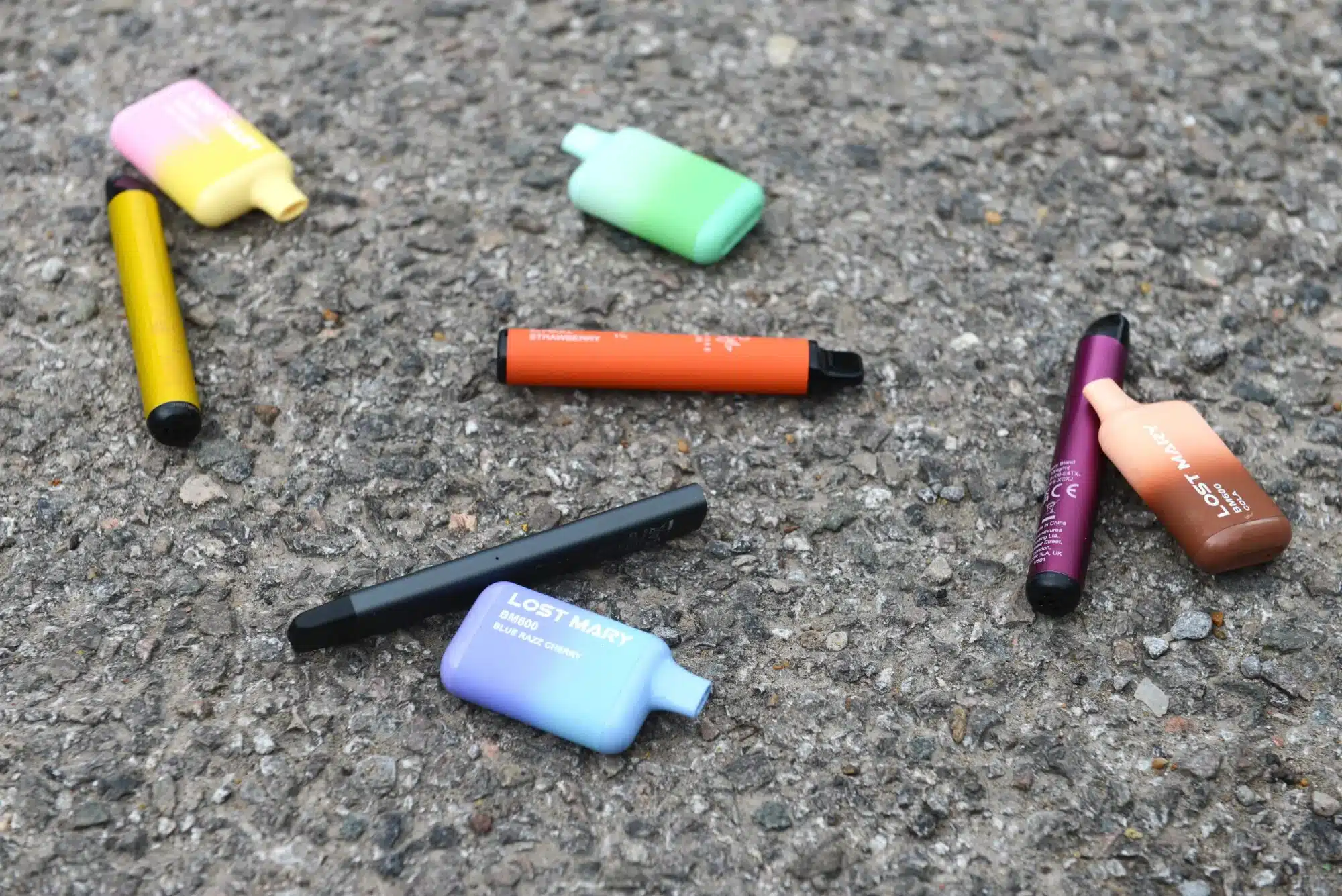 Zakaz e-papierosów jednorazowych, ekologia vape, jednorazówki a środowisko, Prefilled Pod systemy, baterie wymienne vape - Czy jednorazowe e-papierosy są szkodliwe dla środowiska ...