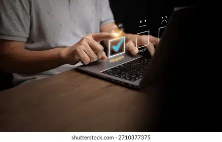 customer email feedback, reading testimonials laptop, client satisfaction survey, ręce trzymające tablet z opiniami klientów - 46+ Thousand Feedback Response Royalty-Free Images, Stock Photos ...